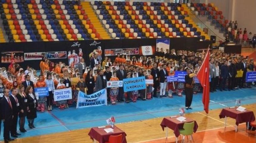 Okullararası Halk Oyunları Yarışması D&uuml;zenlendi