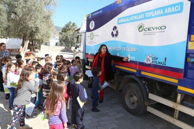 Bodrum’da Geri Dönüşüm Seminerleri Devam Ediyor