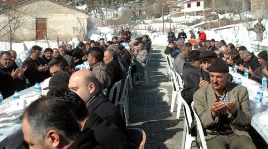 Adana'ya Defnedilen Şehit I&ccedil;in Memleketinde Mevlit Okutuldu