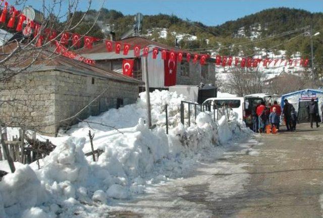Adana ya Defnedilen Şehit I&ccedil;in Memleketinde Mevlit Okutuldu 1