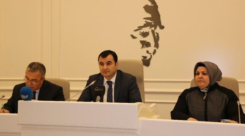 Bir Maaşlarını Şehit Ailelerine Veren Belediye Meclis &Uuml;yeleri Şimdi De Huzur Hakkı &Ouml;deneklerini Bağışladı