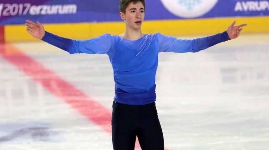 Milli Sporcu Başar Oktar İzleyenleri B&uuml;y&uuml;ledi