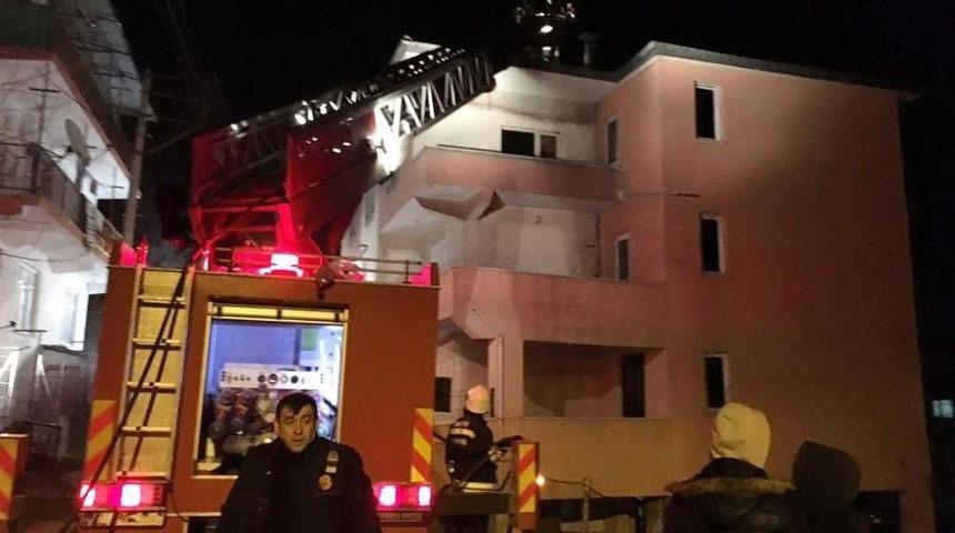 Hatalı Park İtfaiyeye Engel Oldu