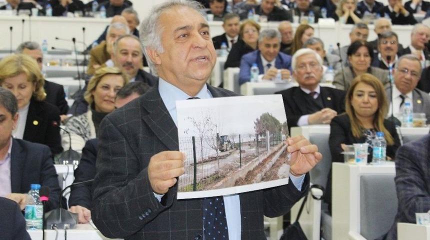 İzmir B&uuml;y&uuml;kşehir Meclisinde K&uuml;lt&uuml;rpark Tartışması