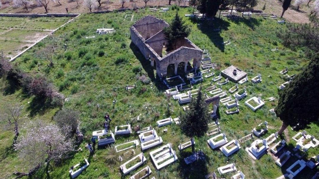 Tarihi &Ccedil;eşmek&ouml;y Camii Restore Ediliyor