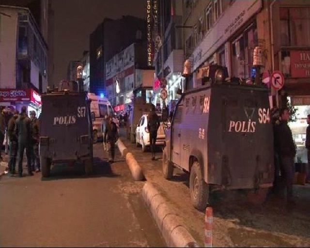 Kağıthane'de Markete Molotoflu Saldırı