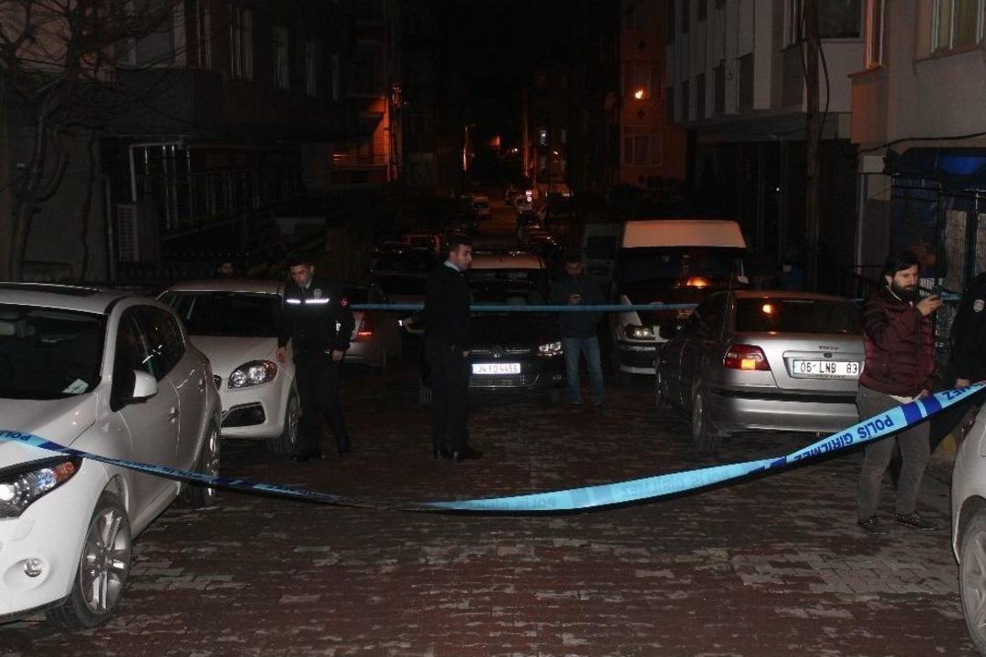 Ekmek Almak İ&ccedil;in Gittiği Markette Soyguna Engel Olmak İsterken Bacağından Vuruldu