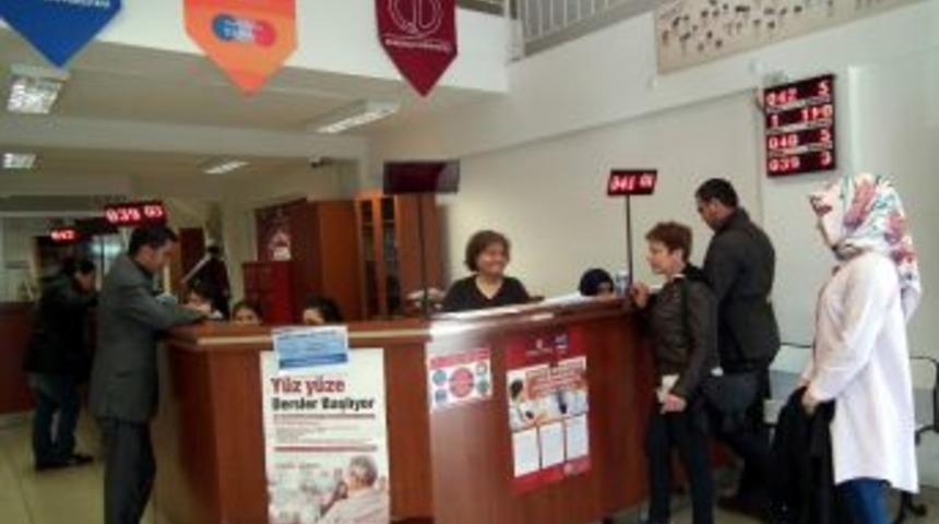 A&ouml;f Bahar D&ouml;nemi Kayıt Yenileme İşlemleri S&uuml;r&uuml;yor