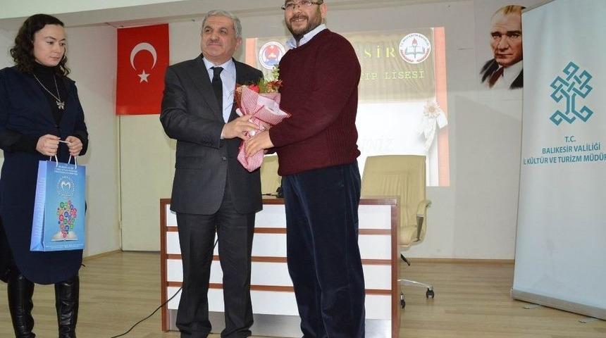 Şair Akkanat&rsquo;tan &rsquo;darbeye Direnen Şiirler&rsquo; Antolojisi