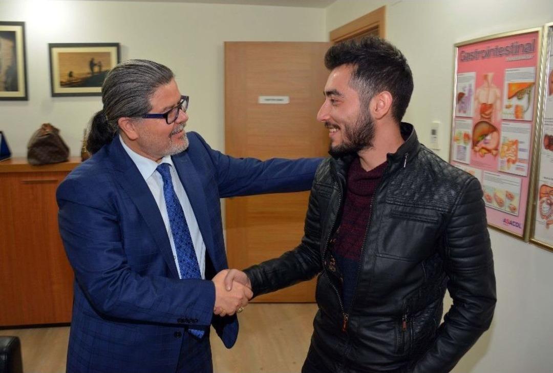 Trajikomik &ldquo;kanser&rdquo; Tedavisi Ser&uuml;veni