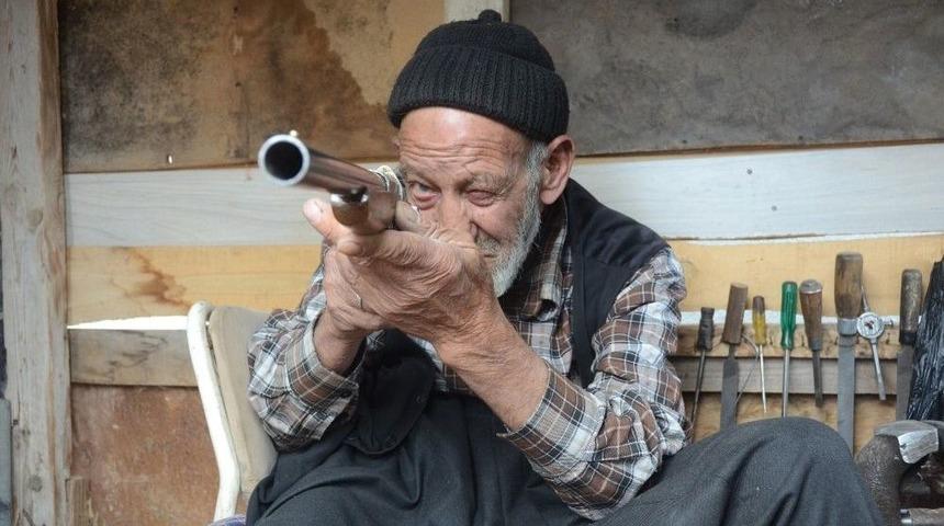 Ramazan Dede, T&uuml;rk Ordusu İ&ccedil;in Yerli Silah Yapmaya G&ouml;n&uuml;ll&uuml;