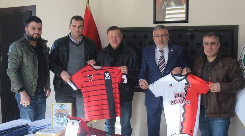 İn&ouml;n&uuml; Spor Kul&uuml;b&uuml;&rsquo;nden Başkan Bozkurt&rsquo;a Teşekk&uuml;r Ziyareti