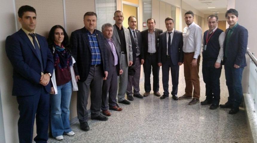 Kara, Hastane &Ccedil;alışanlarının Sıkıntılarını Dinledi