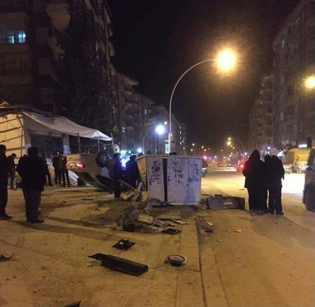 Takla Atan Otomobilin S&uuml;r&uuml;c&uuml;s&uuml; Yaralandı 1