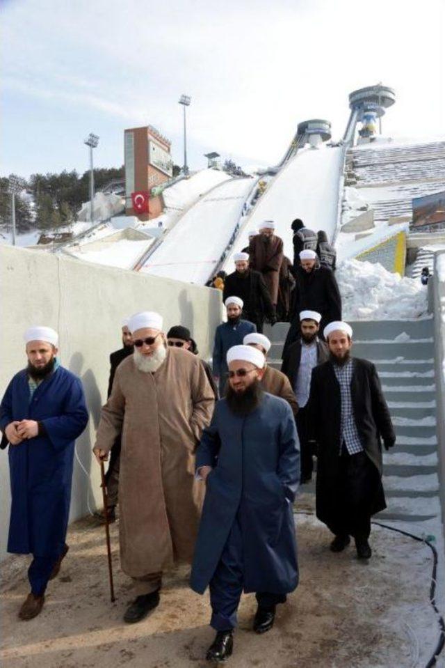 İsmailağa Cemaati, Kayak&ccedil;ılara Kuran Dağıtmaya Geldi 2