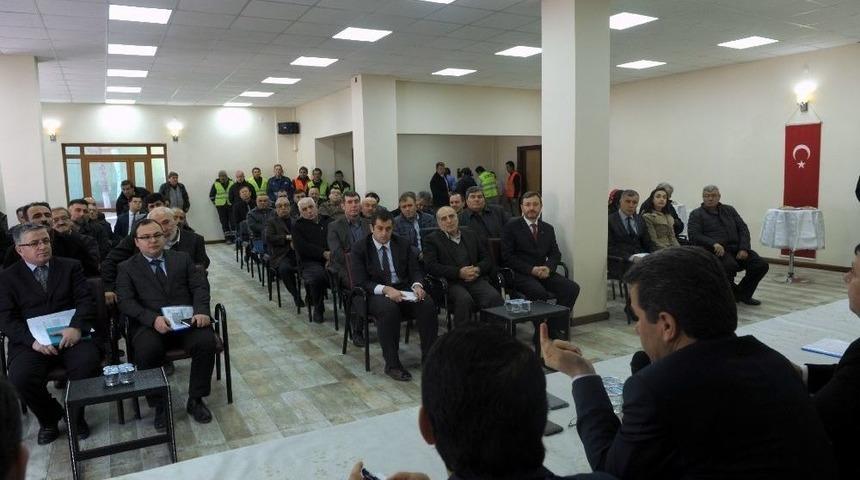 Vali &Ccedil;elik Muhtarlara Seslendi;