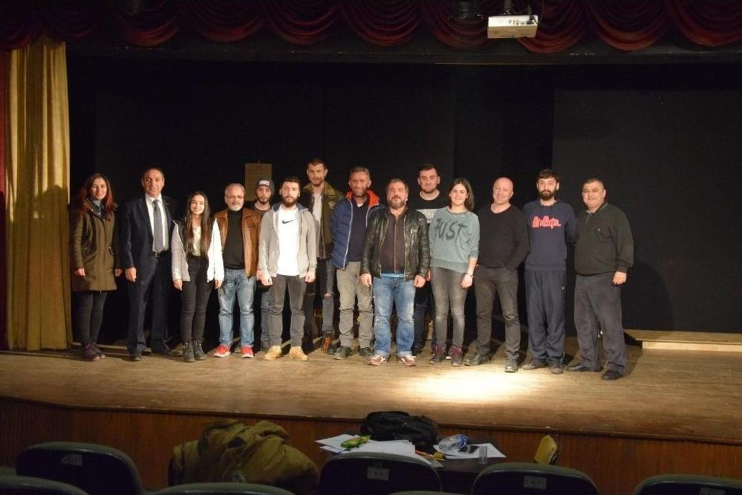 Sadri Alışık Tiyatro Ve Sinema Oyuncu &Ouml;d&uuml;lleri &lsquo;j&uuml;ri &Ouml;zel&rsquo; &Ouml;d&uuml;l&uuml;ne Bulancak Sanat Tiyatrosu Layık G&ouml;r&uuml;ld&uuml;