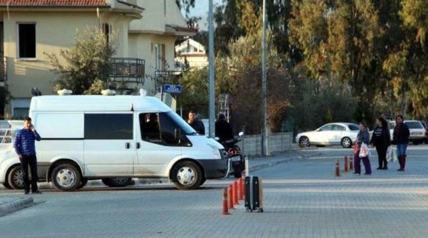 Ş&uuml;pheli Bavul F&uuml;nyeyle Patlatıldı