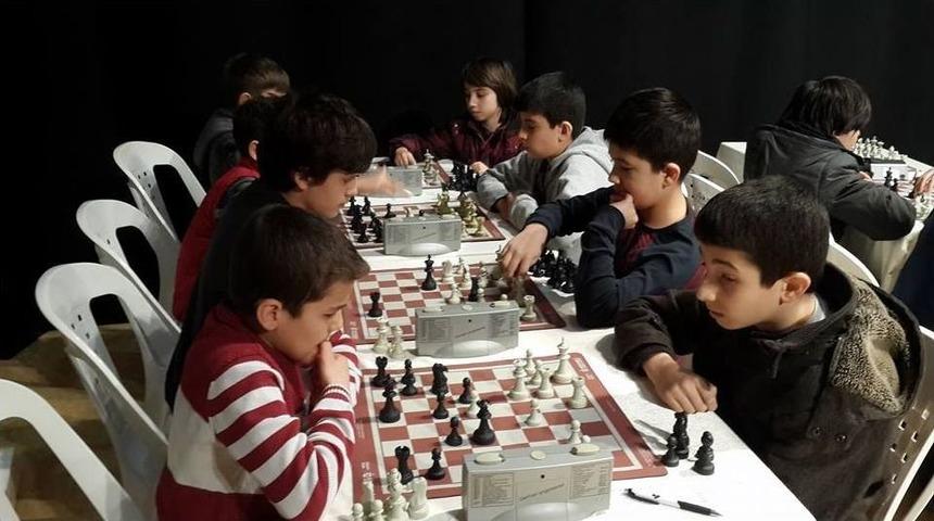 Bilgievleri Satran&ccedil; Turnuvasında Kıyasıya M&uuml;cadele S&uuml;r&uuml;yor