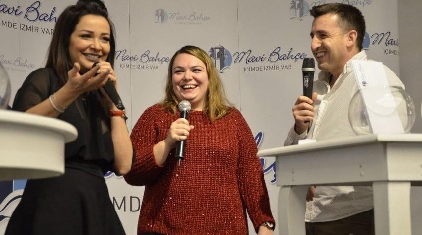 İzmir&rsquo;deki Alışveriş Merkezinde &Ccedil;iftlere &Ouml;zel Etkinlik