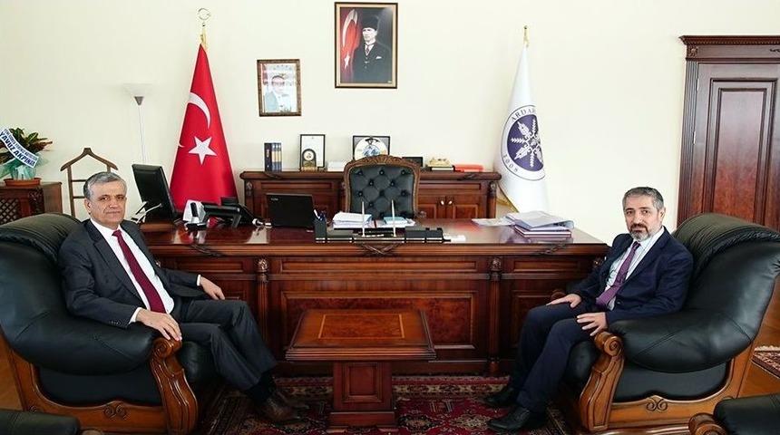 Vali &Ouml;zefe&rsquo;den Rekt&ouml;r Biber&rsquo;e Tebrik Ziyareti