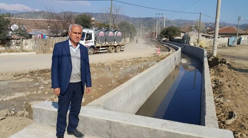 &Ouml;demiş&rsquo;in O Mahallesinde K&ouml;t&uuml; Koku Ve &Ccedil;amura Kanallı &Ccedil;&ouml;z&uuml;m