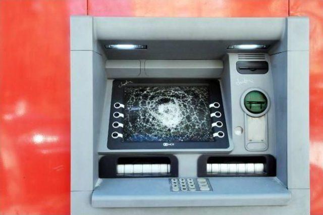 Gaziantep'te Banka Şubeleri Ve Atm'lere Sadırı