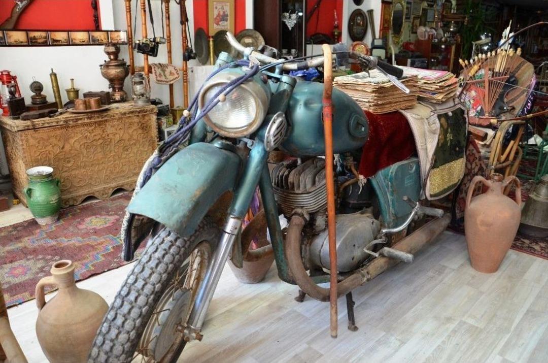 Osmanlı D&ouml;neminden Kalan Antika Eşyalar Satışa &Ccedil;ıktı