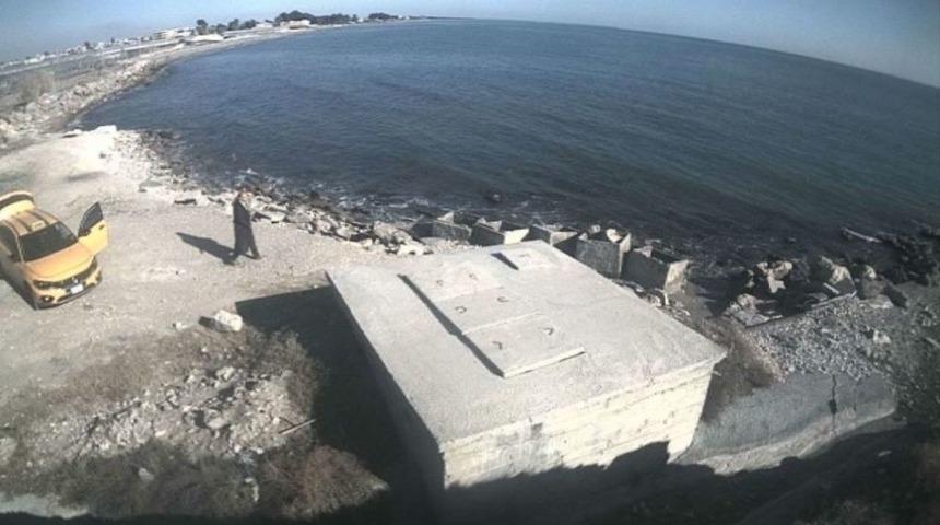 Soygun G&ouml;r&uuml;nt&uuml;lerini, G&uuml;venlik Kamerası &Ouml;n&uuml;nde Yaktılar