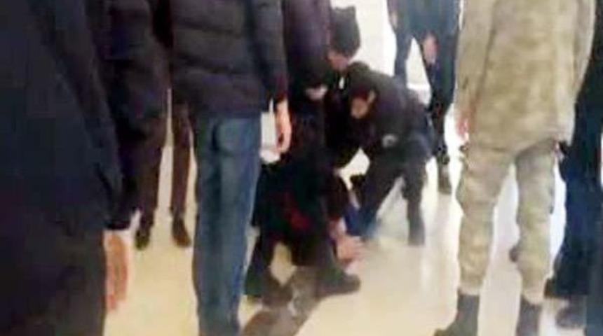 Şanlıurfa&rsquo;Da Duruşma &Ccedil;ıkışı Kavga