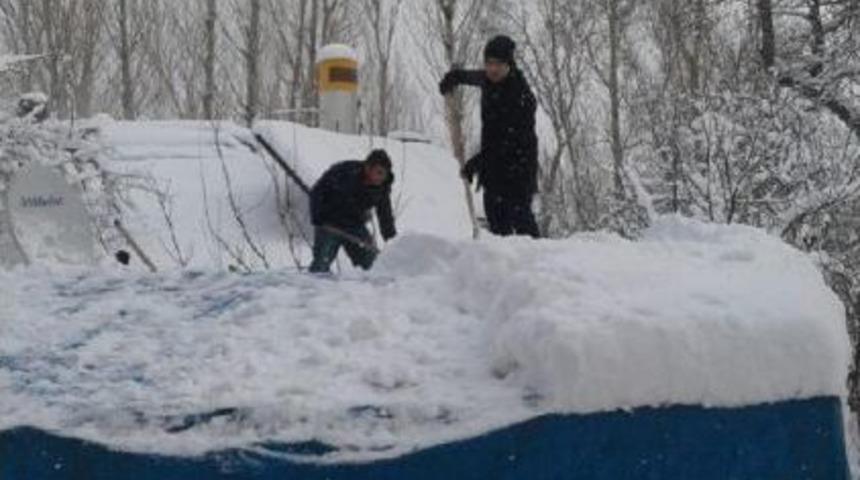Gevaş'ta Okullara Kar Tatili