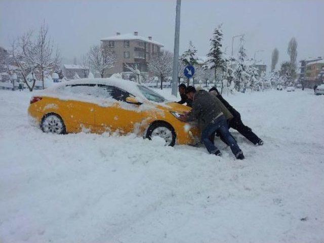 Gevaş ta Okullara Kar Tatili 2