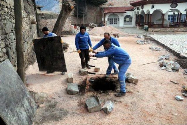 Tokat'ta Peyzaj Çalışmasında 17 Metrelik Kuyu Bulundu