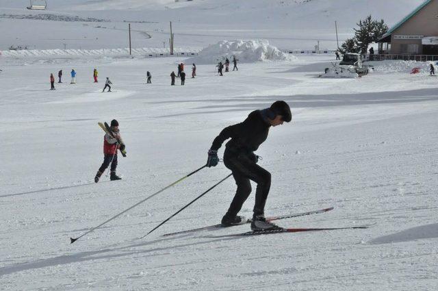 Sarıkamış Cıbıltepe Kayak Mekezi Kayakseverleri Ağırlıyor