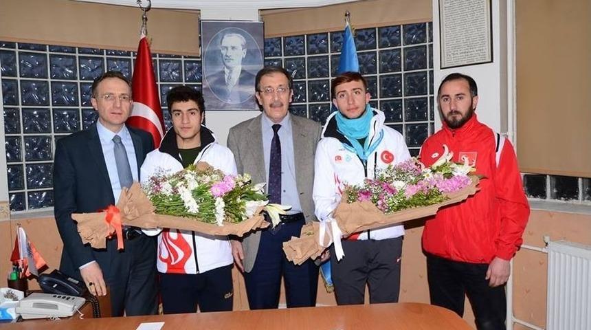 Milli Sporculardan Başkan Bulutlar&rsquo;a Ziyaret