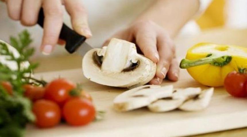 Sıcak havalarda nasıl beslenmeliyiz?