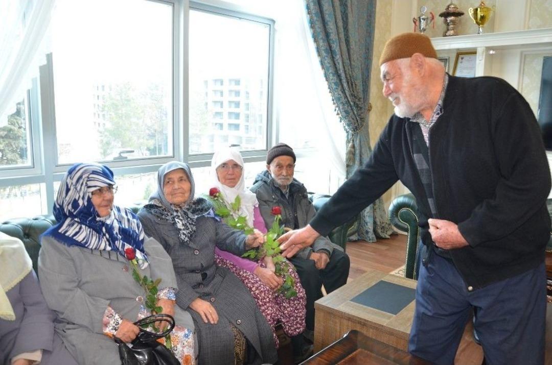 Bir Yastıkta Yarım Asırlık &Ccedil;iftler