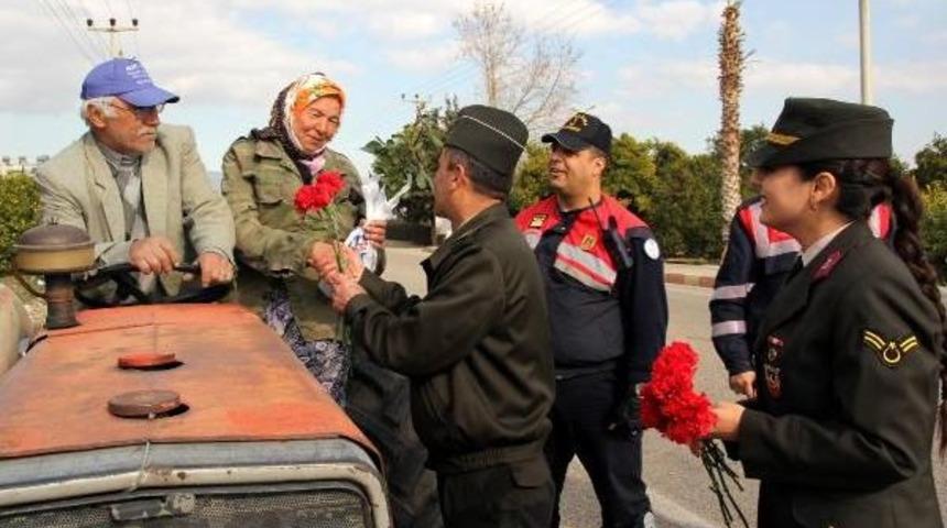 Jandarmadan, Sevgililer G&uuml;n&uuml;'ne &Ouml;zel Kırmızı Karanfil