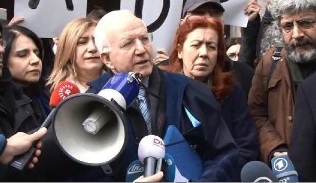 Prof. Kaboğlu, Öğrenciler Ve Akademisyenler Tarafından Uğurlandı 2