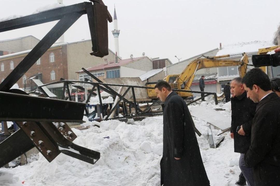 Vali Işın, &Ccedil;atısı &Ccedil;&ouml;ken Pazarda İncelemelerde Bulundu