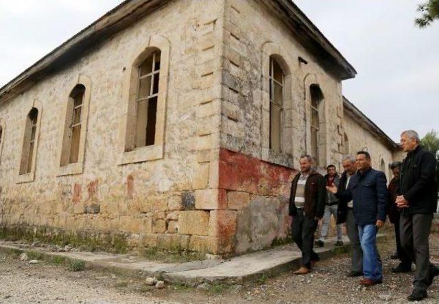 1923 Yapımı Taş Mektep'in Restorasyonu Cumhuriyet Bayramı’Na Kadar Bitecek