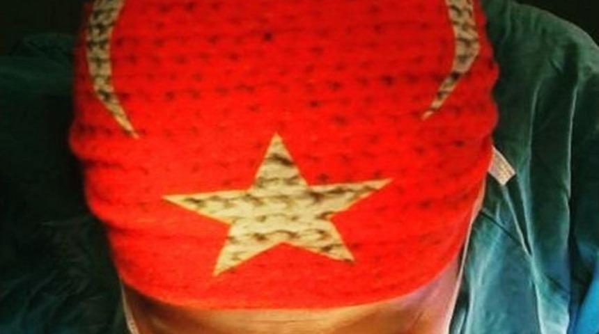 Ay-yıldızlı Bonesi Olmadan Ameliyata Girmiyor