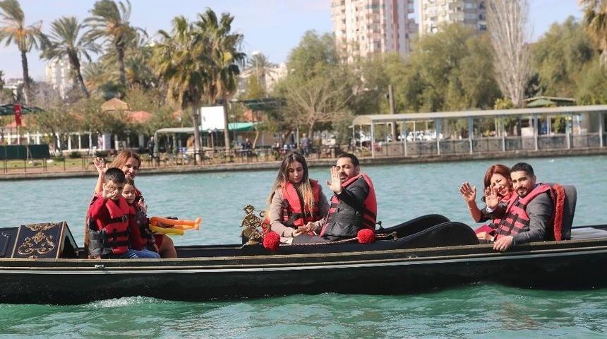 Sevgililer G&uuml;n&uuml;&rsquo;nde Gondol Sefası