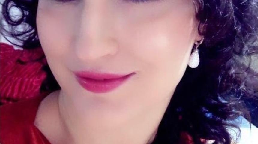 Cani Koca Eşi Ve &Ccedil;ocuğunun Cenazesi Başında Beklemiş