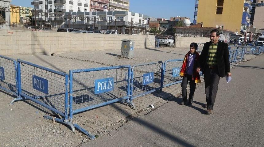 Hakan Şükür’e Kızdı, Oğlunun İsmini Değiştiriyor