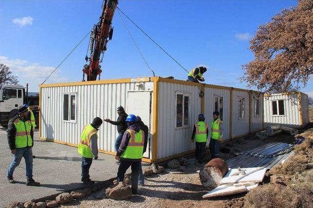 Deprem Bölgesinde Konteyner Okullar Kuruluyor