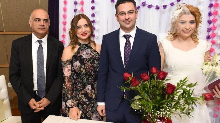 Seyhan Belediyesi&rsquo;nde 1 G&uuml;nde 41 Nikah Kıyıldı