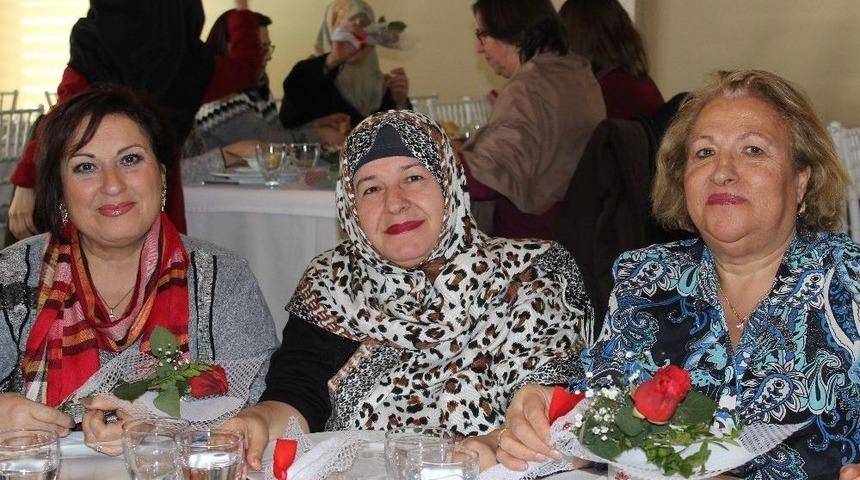 Sevgililer G&uuml;n&uuml;&rsquo;nde &rsquo;sevgi&rsquo; Buluşması