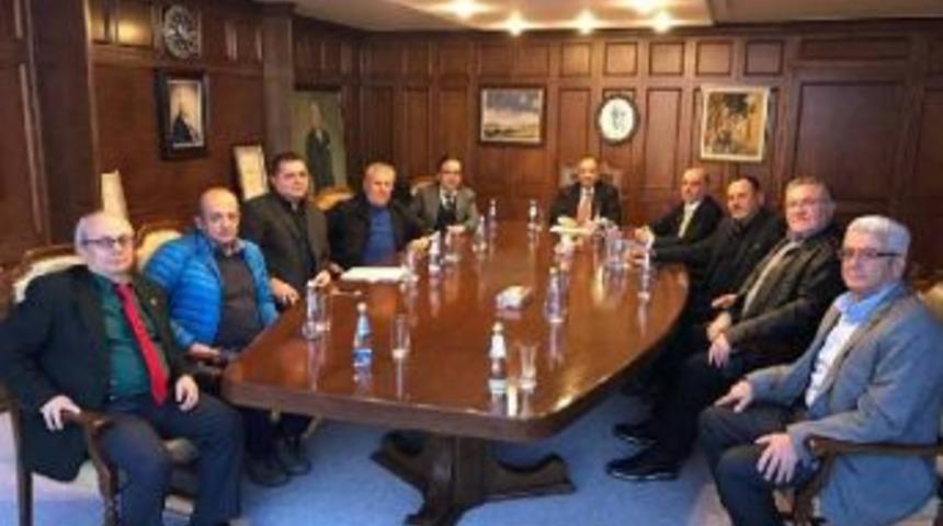 Karşıyaka'da Yaşar'la Zirve