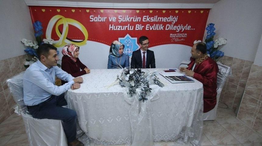 14 Şubat&rsquo;ta D&uuml;nyaevine Girdiler